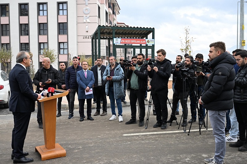 Vali Seddar Yavuz İkizce TOKİ’ de İncelemelerde Bulundu