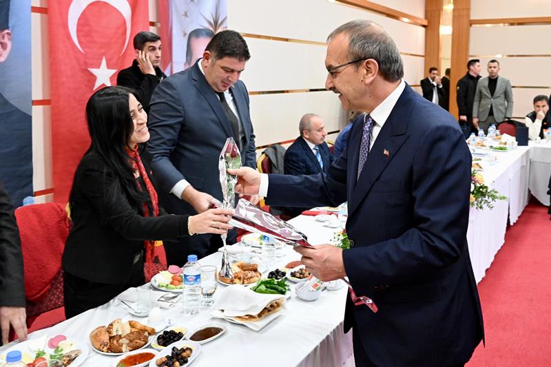 Vali Seddar Yavuz, 10 Ocak Çalışan Gazeteciler Günü'nde Basın Mensuplarıyla Bir Araya Geldi