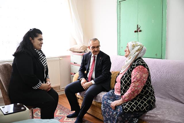 Vali Seddar Yavuz, Engelli, Yaşlı ve Ekonomik Yoksunluk İçinde Bulunan Aileleri Ziyaret Etti